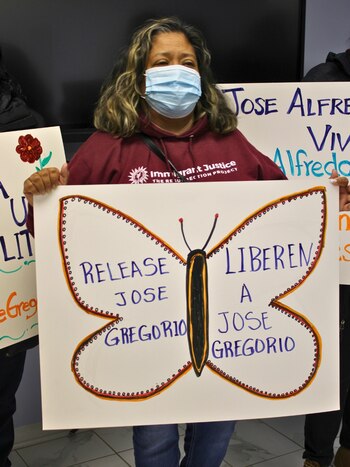 Hermano detenido por ICE será