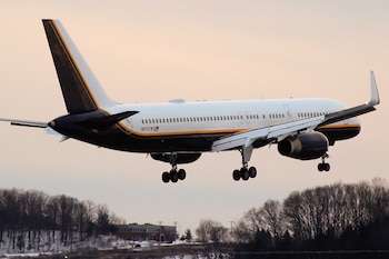 Un avión del Departamento de