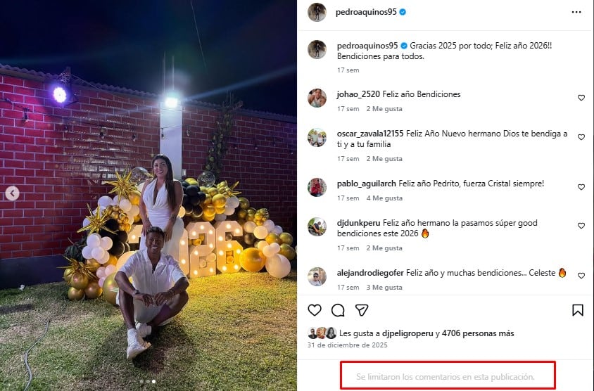 El futbolista Pedro Aquino y su esposa aparecen juntos en una foto de celebración, evidenciando la drástica decisión de limitar los comentarios en redes sociales tras el reciente ampay.