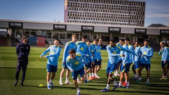 El español Gavi empieza a