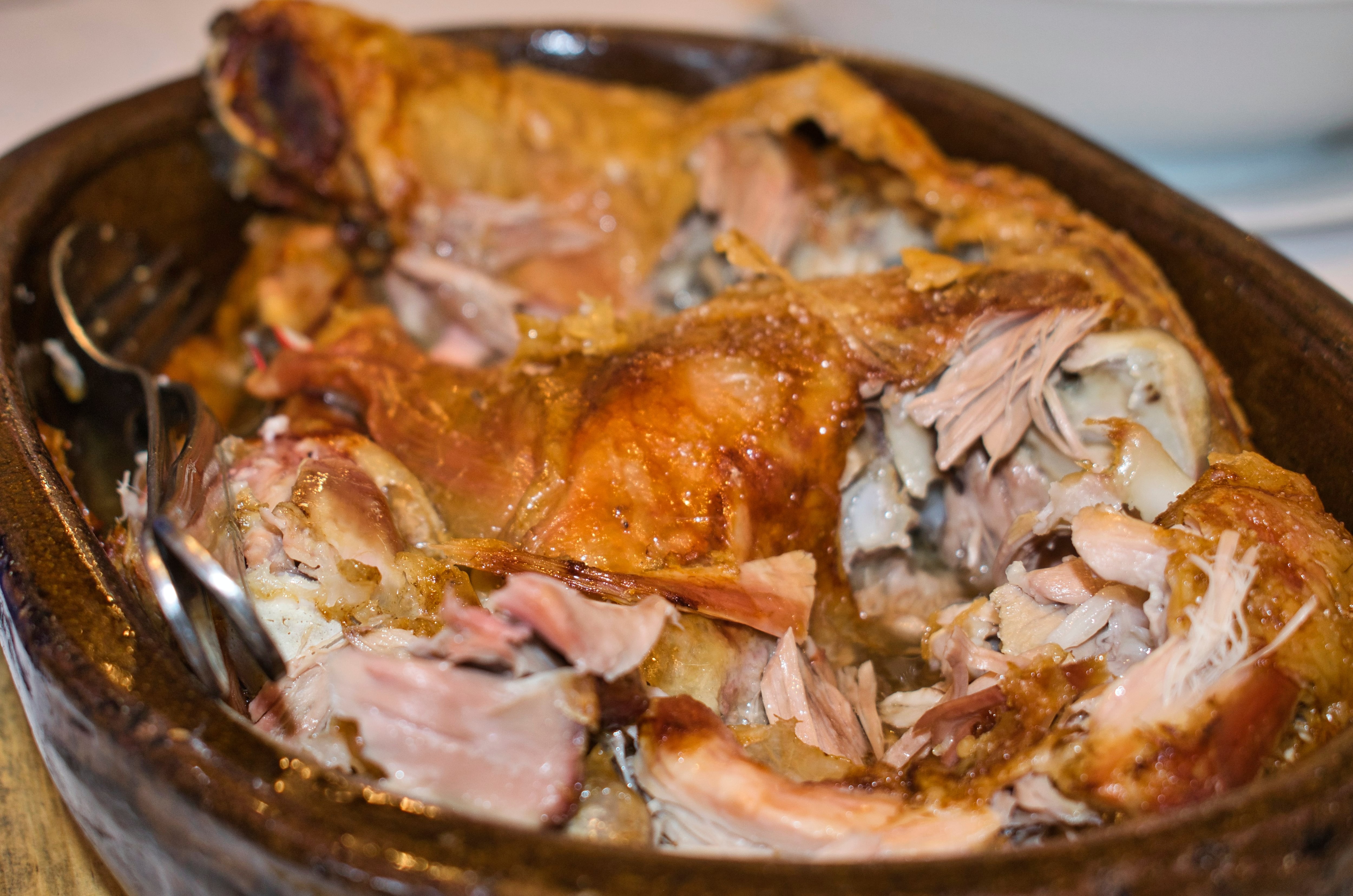 Lechazo asado al horno (Adobe Stock)