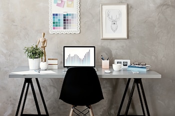 El mobiliario tiene que ser