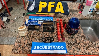 Municiones y elementos para ingresar