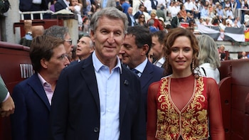 Isabel Díaz Ayuso y Martínez-Almeida, inseparable de Teresa Urquijo, rotundos sobre la Princesa Leonor