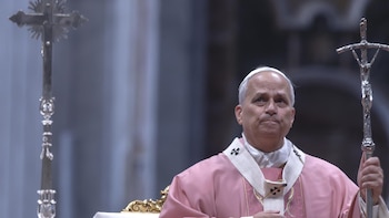 El papa León XIV criticó