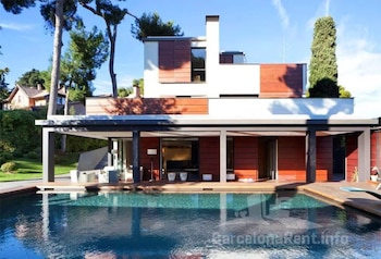 El palacete de Pedralbes (BARCELONARENT.INFO).