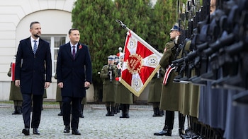 Reino Unido y Polonia sellan un frente de defensa con misiles y drones conjuntos para “disuadir las amenazas rusas” en el este de Europa