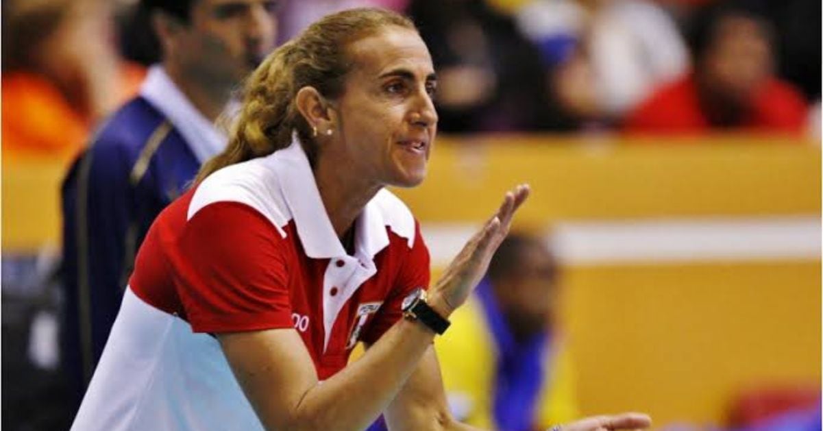 Natalia Málaga fue la entrenadora de la selección peruana de vóley.