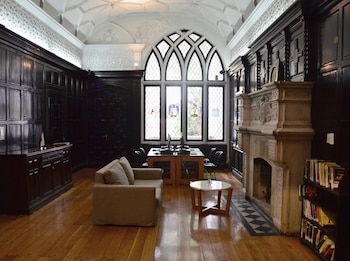 Interior de la Biblioteca Guiraldes