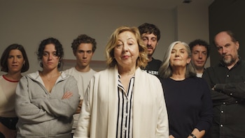 Carmen Machi y el resto de miembros del reparto de 'Los justos'