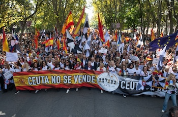 El presidente de Ceuta, Juan Jesús Vivas, durante una manifestación en apoyo a la población a la ciudad autónoma este 25 de octubre en Madrid. (Fernando Sánchez / Europa Press)