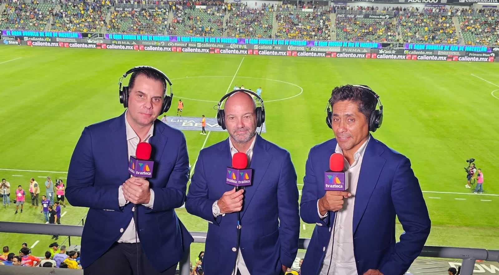 Cuauhtémoc Blanco interrumpió la transmisión de Martinoli y Luis García en el México vs Honduras (X/ @FarsantesG)