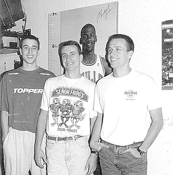 relación con los basquetbolistas argentinos y Jordan