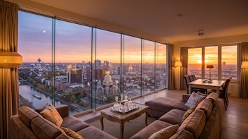Así es la vida en el piso 40 del rascacielos residencial más alto de Bélgica: “Cuando nos sentamos en el sillón, solo vemos el cielo, ni un solo edificio”