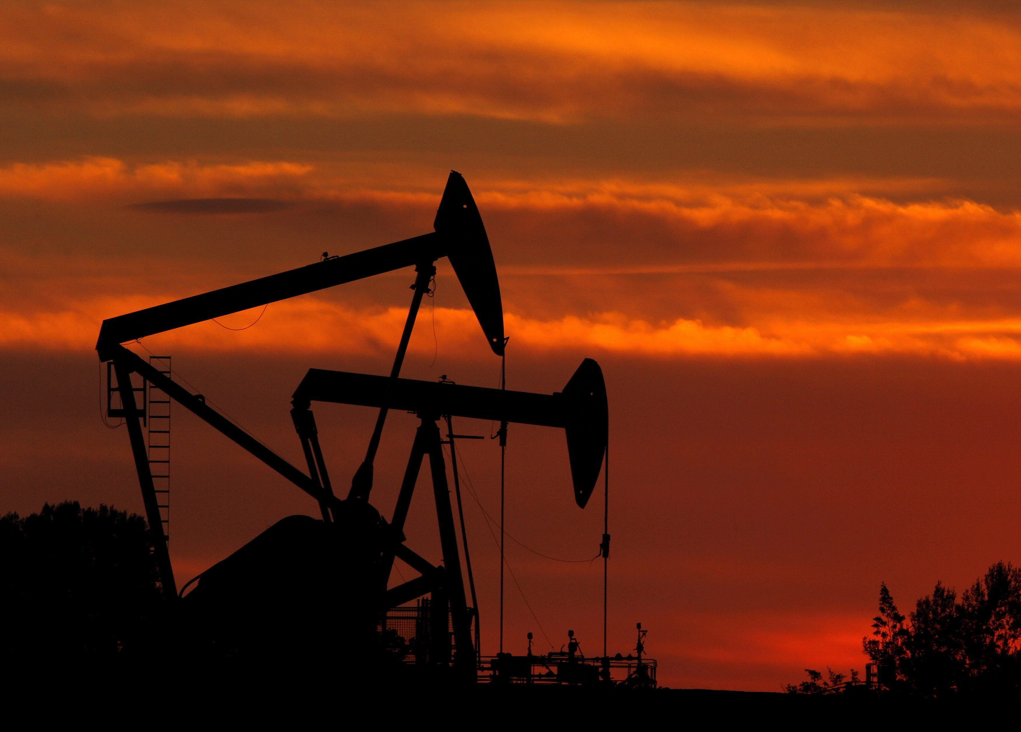 Este miércoles los futuros del barril de Brent cotizan en USD 98. (Foto: EFE)