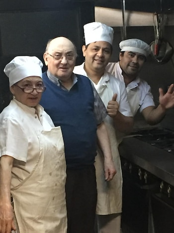 Argentino Cano junto a su