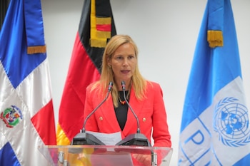 Embajadora alemana, Maike Friedrichsen, en el 1er Foro Económico Alemán en Santo Domingo reunió a empresas, inversores y autoridades para promover comercio e inversión en energías limpias y gestión del agua.