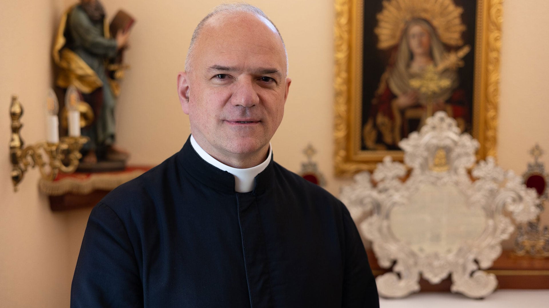Davide Pagliarani, superior general de la Fraternidad San Pío X, anunció en febrero la ordenación de cuatro obispos para julio, desafiando al Vaticano. Fue rector del seminario de La Reja. (Archivo)
