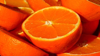 ¿Se dice naranja o anaranjado?