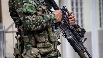 Al menos seis soldados muertos