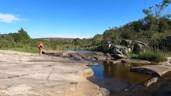 El pueblo a menos de una hora de Córdoba Capital con cascada y reserva natural, ideal para visitar un fin de semana largo