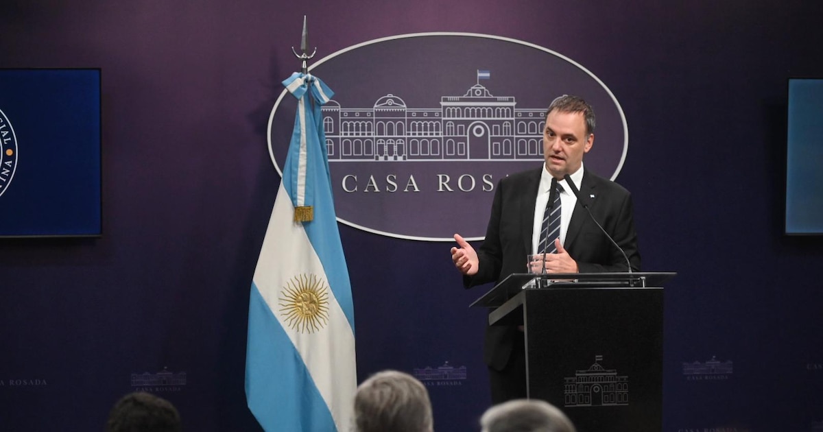 ADORNI EN LA CUERDA FLOJA: RESPUESTAS EVASIVAS Y NUEVAS INVESTIGACIONES