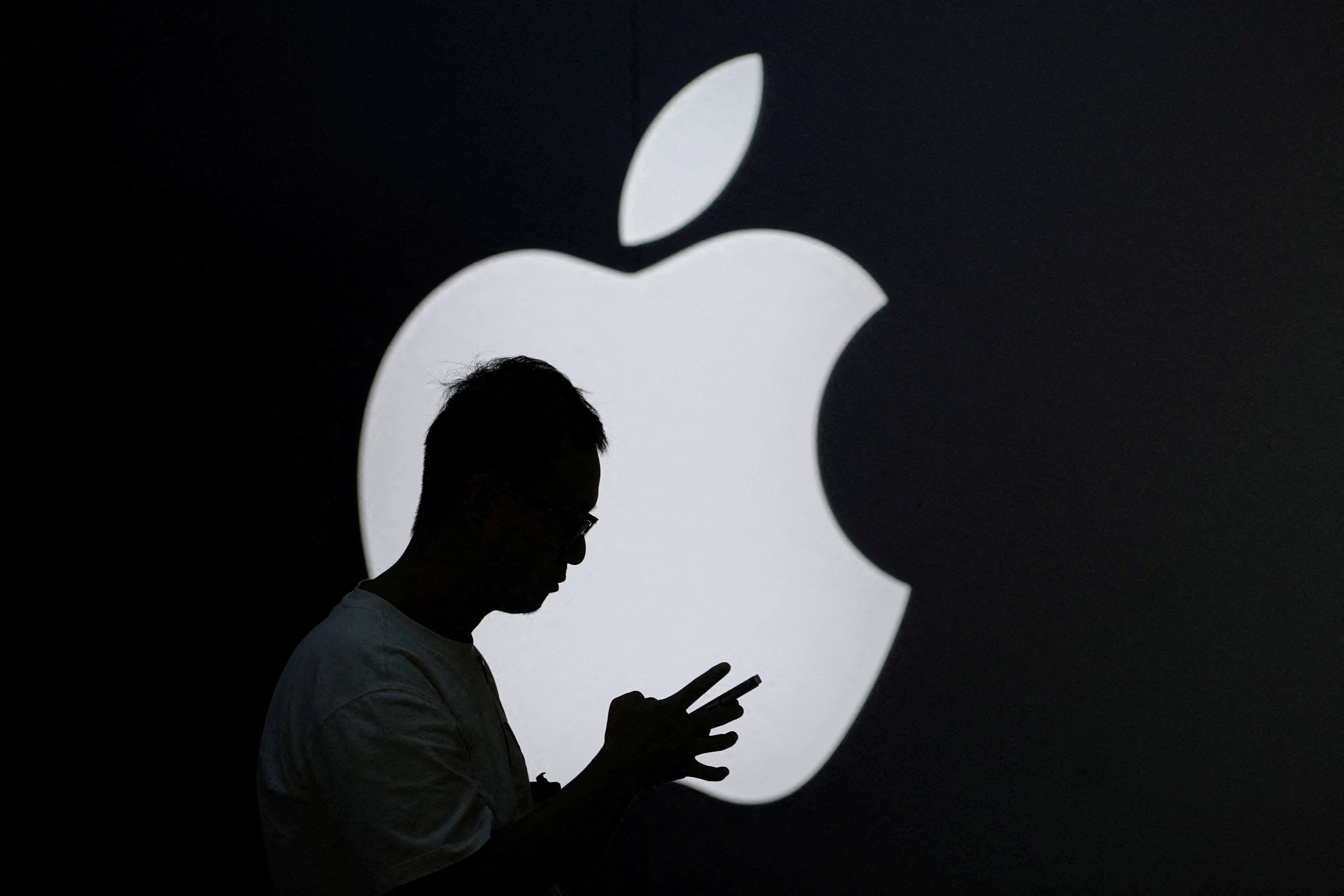 El conjunto de funciones con IA de Apple se llama Apple Intelligence. REUTERS/Aly Song/File Photo
