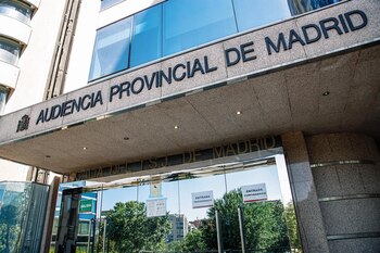 Entrada de la Audiencia Provincial