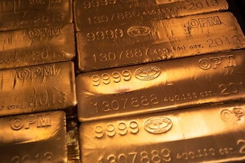 El oro es considerado como un activo de refugio de gran durabilidad (REUTERS/Shannon Stapleton)