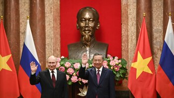 Vladimir Putin firmó acuerdos con