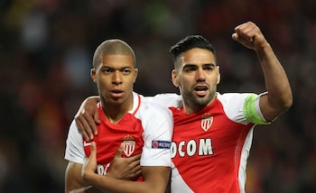 Radamel Falcao García y Kylian Mbappé en el Mónaco que fue semifinalista de Champions en 2017 - crédito AFP