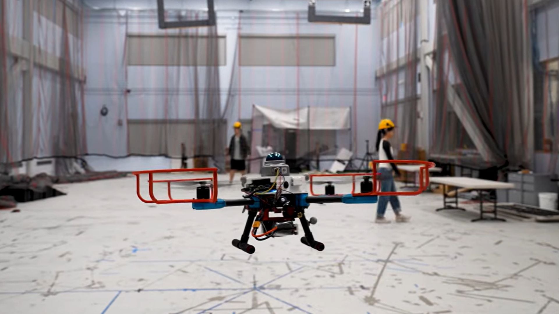 Investigadores del MIT desarrollaron el sistema SANDO para la navegación autónoma de drones en entornos desconocidos (Yt: Massachusetts Institute of Technology (MIT))