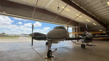 Así era el avión que sirvió al hijo de El Chapo para trasladar y entregar al “Mayo Zambada” en EEUU