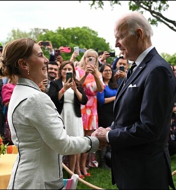Beatriz fue recibida por el