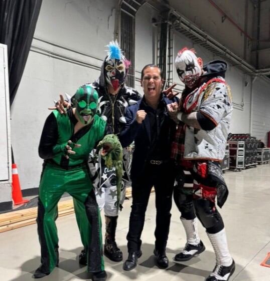 La dupla de luchadores mexicanos se presentará por primera vez en la WWE tras cancelar su función en Chihuahua.(Especial)