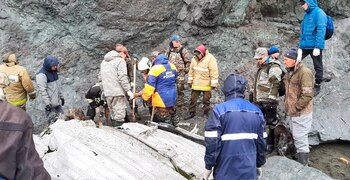 Los restos del avión hallados cerca del pueblo de Polana (Rusia) (EFE/EPA/Servicio de prensa EMERCOM)