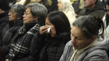 Rezo de los venezolanos en el país por el terremoto sufrido en Caracas