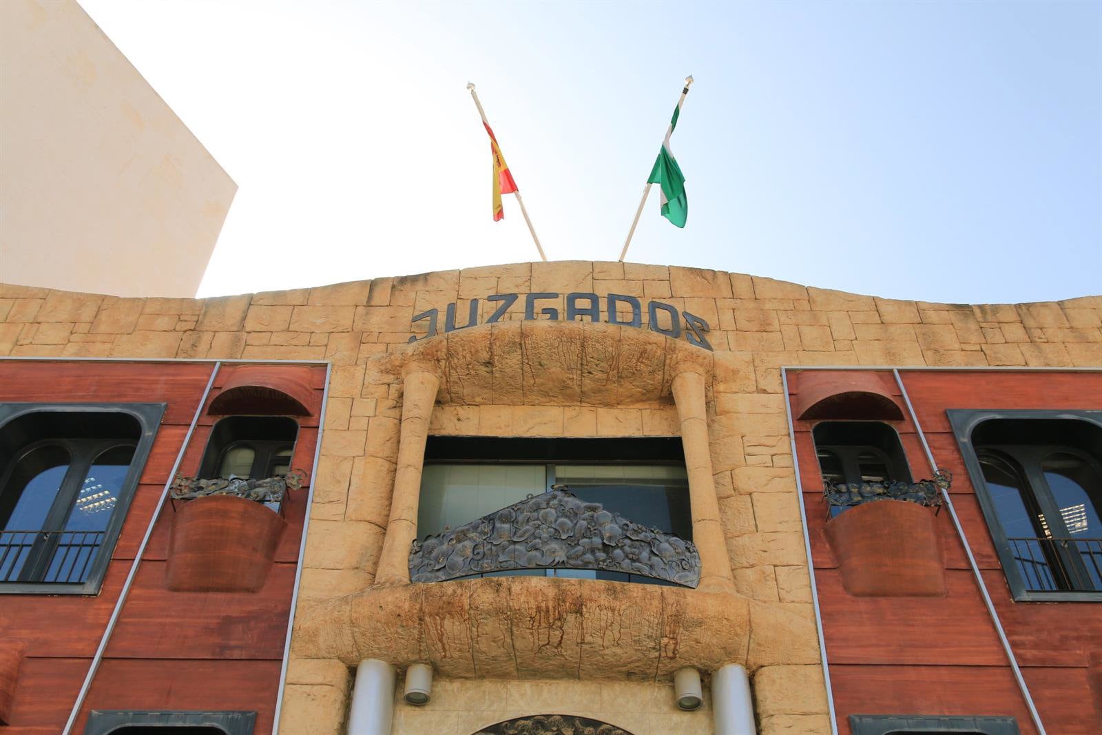 Libertad provisional para los dos hermanos acusados de atentar contra sanitarios y guardias civiles en Almería