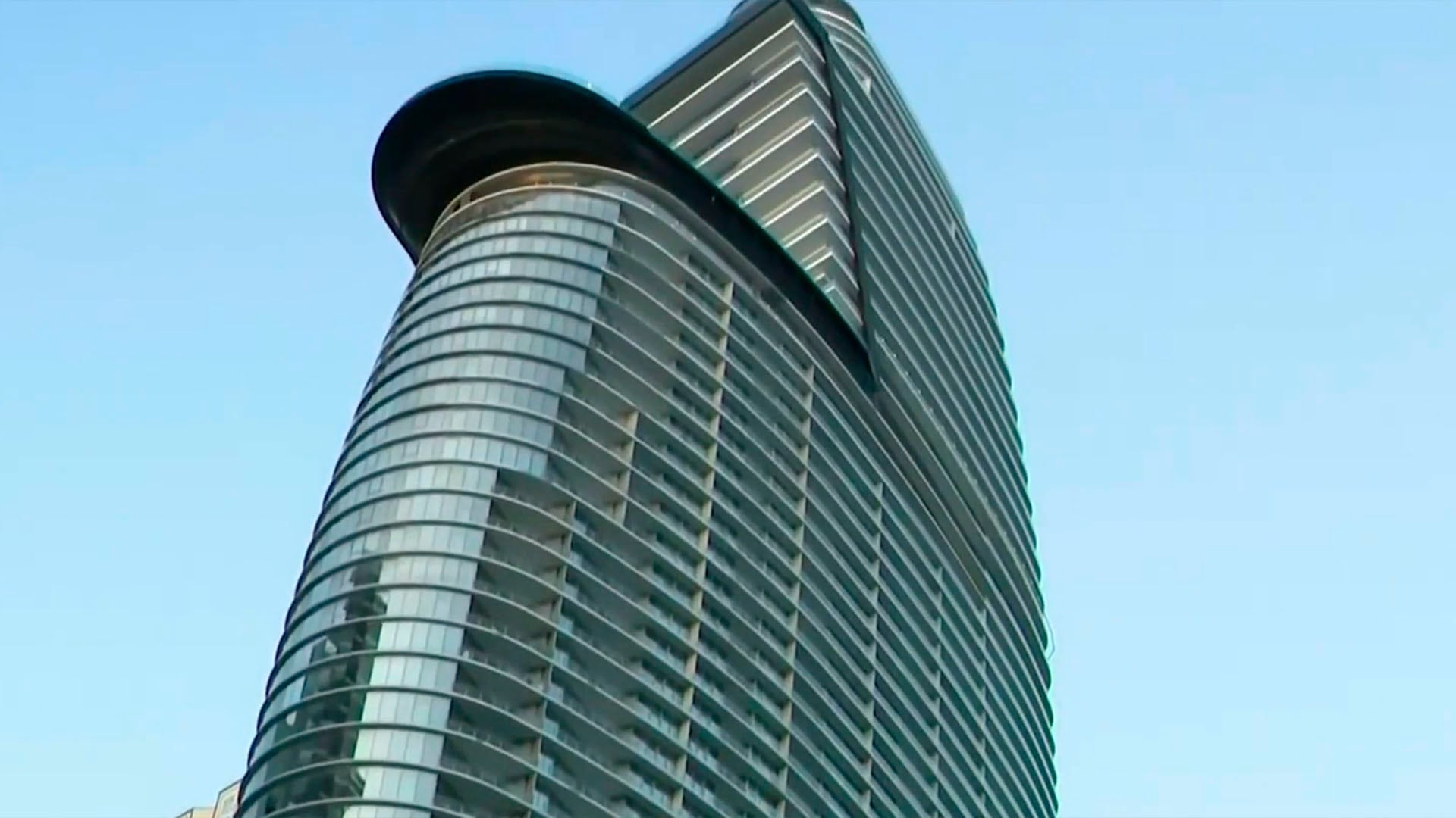 El rascacielos Aston Martin Residences de Miami enfrenta su segunda demanda en cuatro meses por presuntos fallos estructurales (Captura de video)