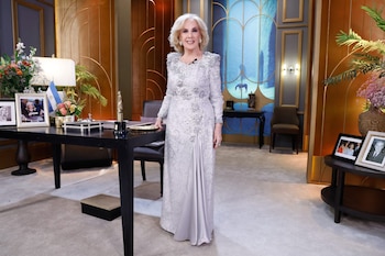 Mirtha Legrand deslumbra en su programa con un vestido de Claudio Cosano y celebra su Martín Fierro 2026 (Crédito: La noche de Mirtha)
