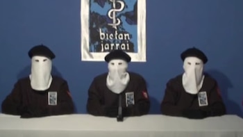 Los cinco puntos que llevaron a ETA a anunciar el fin de su actividad armada hace 15 años: del cese de la violencia a la reparación a las víctimas