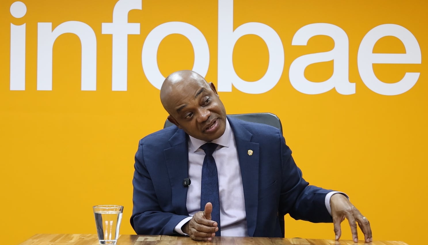 Luis Gilberto Murillo recolectó más de 1,2 millones de firmas para inscribir su candidatura, con la que busca representar a las regiones - crédito Mauricio Rodríguez/Infobae Colombia