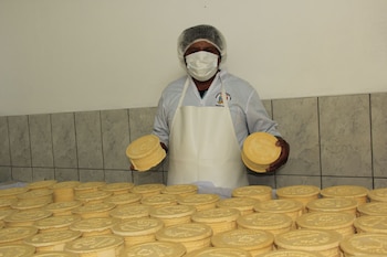 Producción de queso paria en