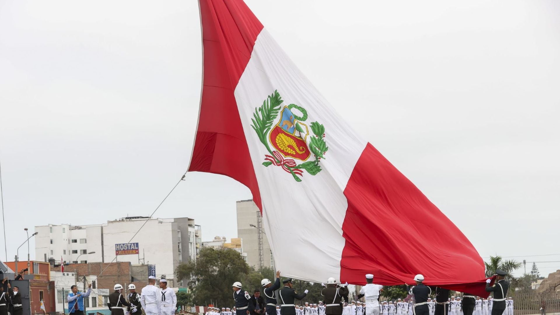 El Día de la Defensa Nacional, instaurado el 27 de agosto de 1989, busca honrar a los guardianes de la patria y reforzar el compromiso ciudadano con la seguridad y la unidad del Perú. (Andina)