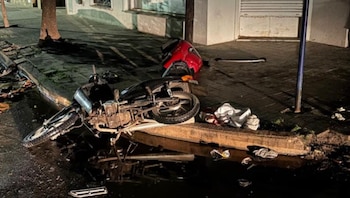 La moto caída de la