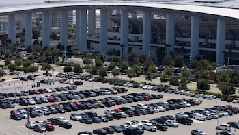 Inglewood advirtió sobre multas a vecinos que alquilen estacionamientos sin permisos durante el Mundial 2026