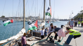 La Global Sumud Flotilla aplaza su salida hacia Gaza por el temporal en el Mediterráneo y espera retomar la ruta en los próximos días