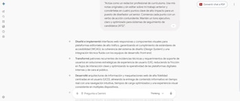 Captura de pantalla de un chat de Gemini que contiene una petición de texto y tres párrafos con descripciones de experiencia laboral