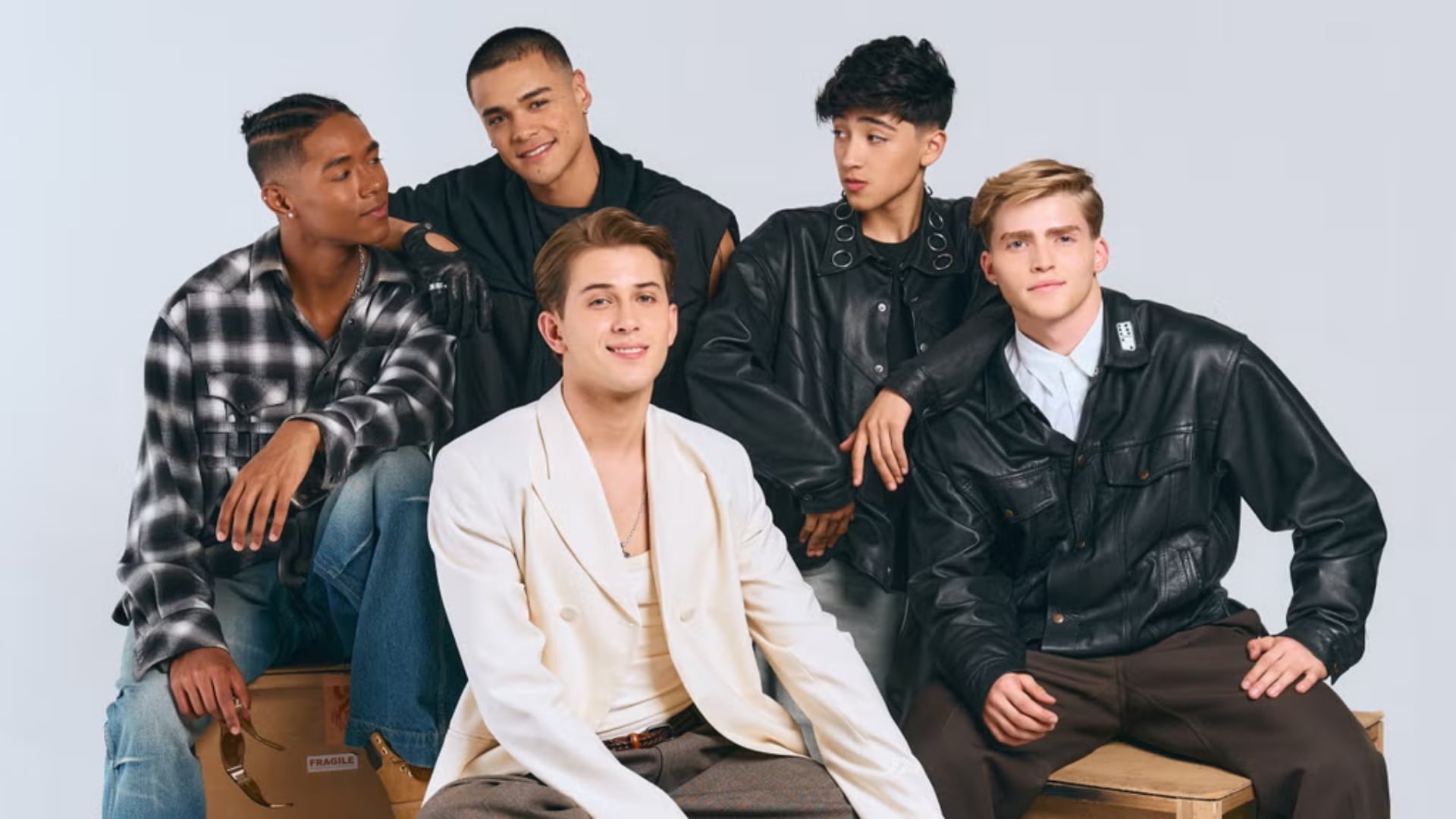 La boyband Santos Bravos llega a Lima con su tour Sesión Dual.