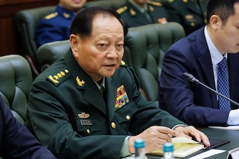 La reciente detención e investigación del general Zhang Youxia, hasta ahora el militar uniformado de mayor rango en China, ha desatado la mayor crisis interna en el alto mando militar chino desde la era de Mao Zedong. REUTERS/Tingshu Wang